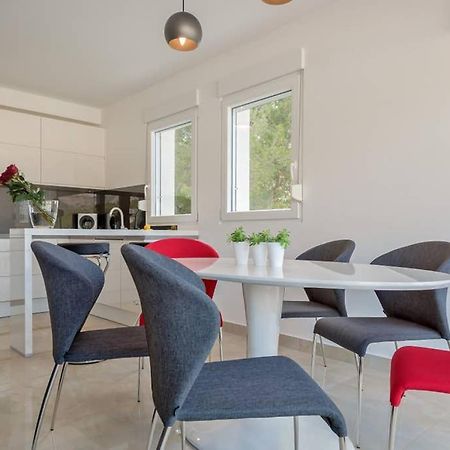 Villa Graf Подстрана Екстериор снимка