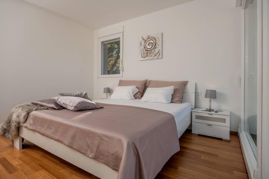 Villa Graf Подстрана Екстериор снимка