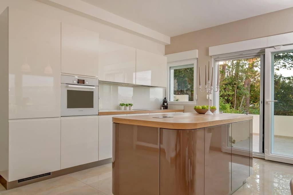 Villa Graf Подстрана Екстериор снимка