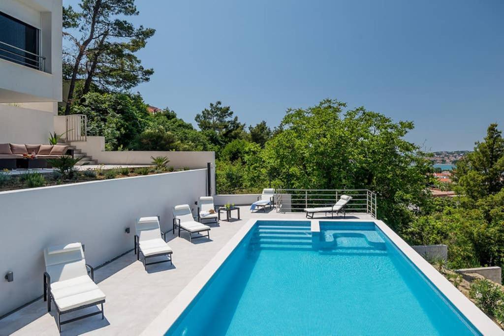 Villa Graf Подстрана Екстериор снимка